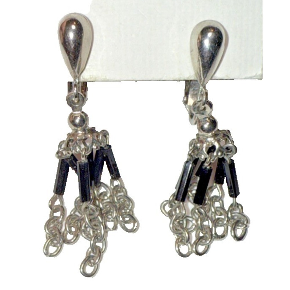 Silver Tone and Black Beaded Chain Detail Dangling Clip On Earrings Vtg J-6G‎